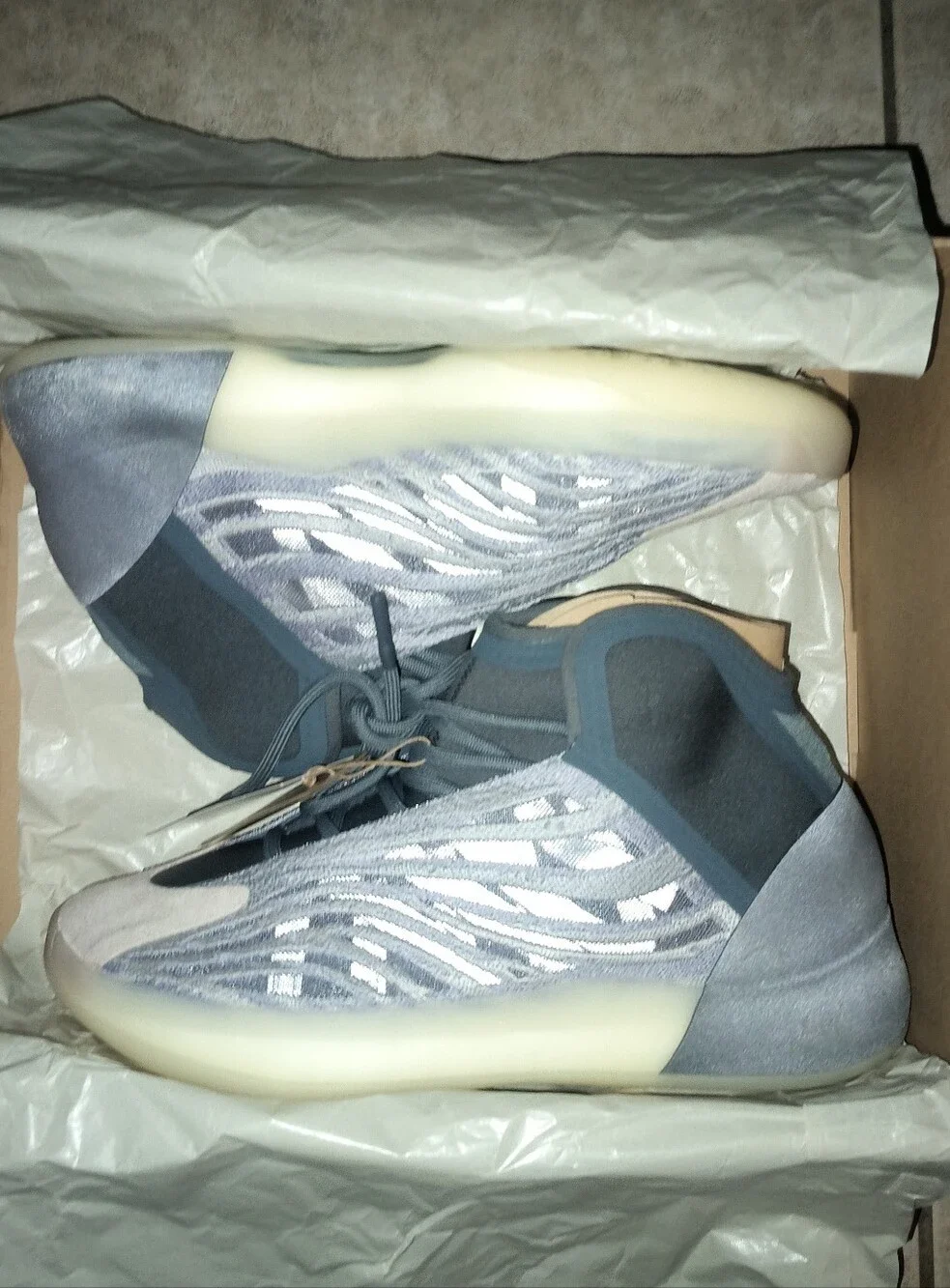 Adidas Yeezy QNTM Mono Carbon Size 10 M Slate Blue and Light Gray Brand New